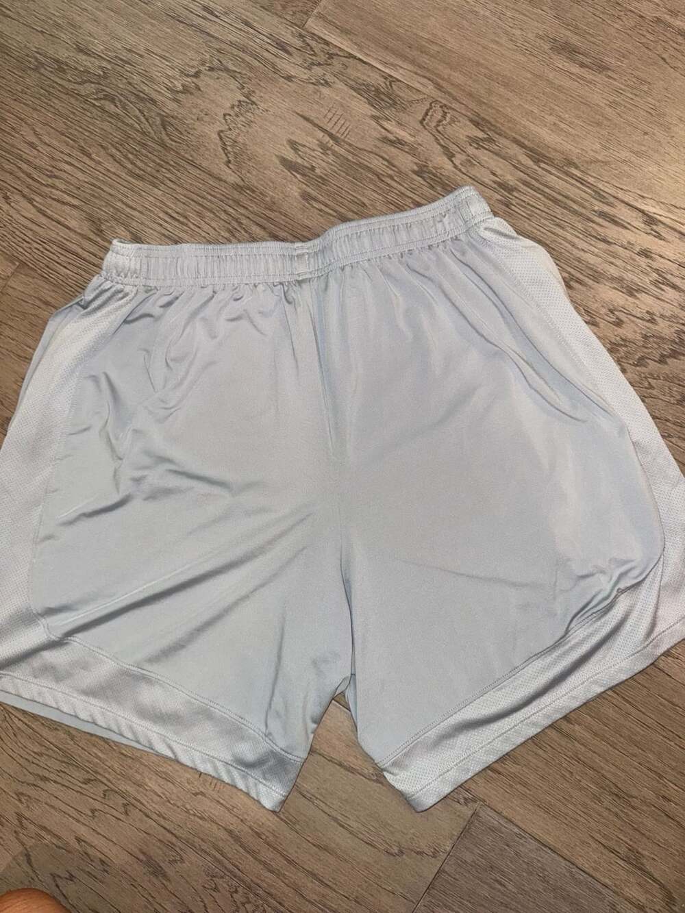 Under Armour Athletic Shorts Size L Grey Loose Fit - Picture 4 of 4